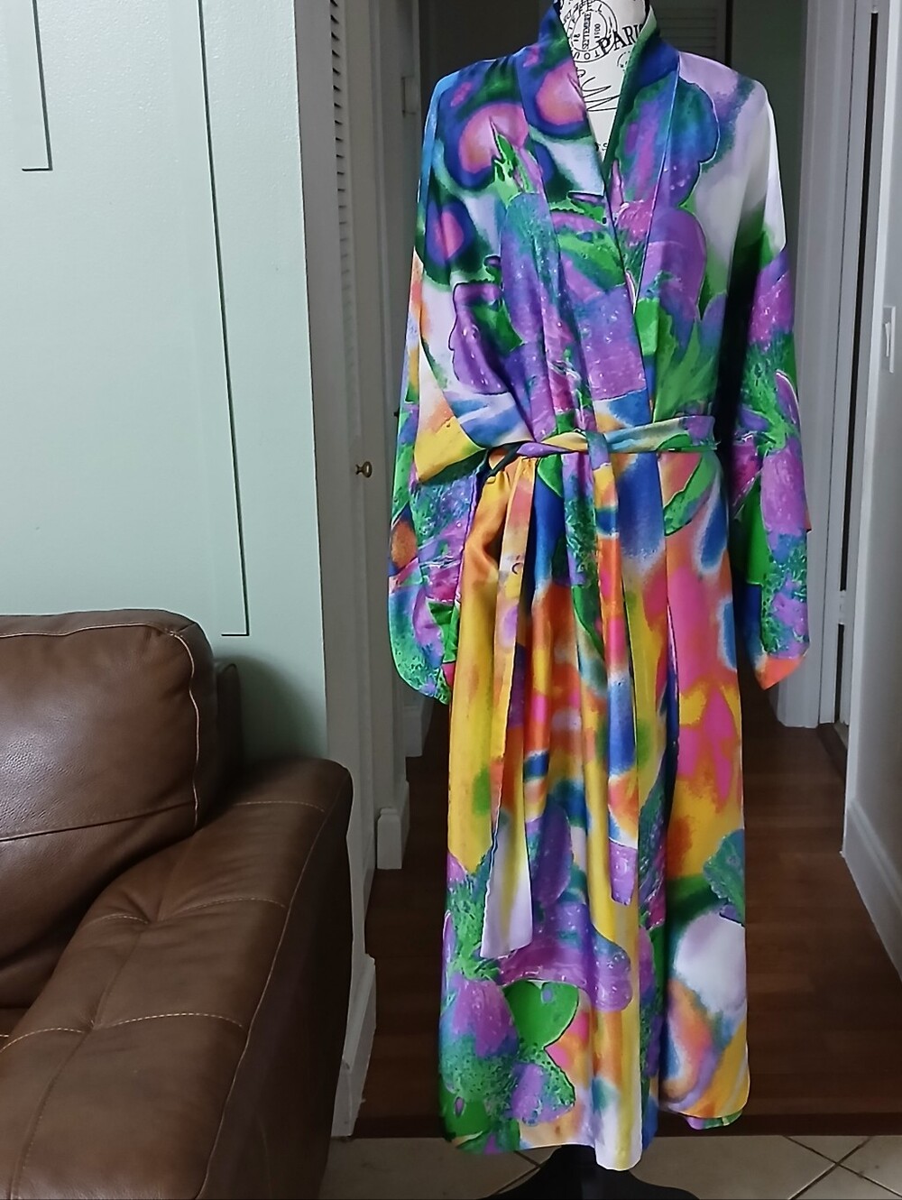 Natori Multicolor Kimono Robe & Slip Dress Matching Set - Picture 2 of 10